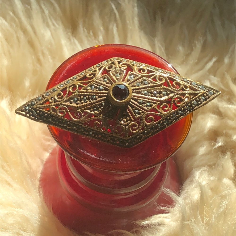 Deco Brooch - vintage